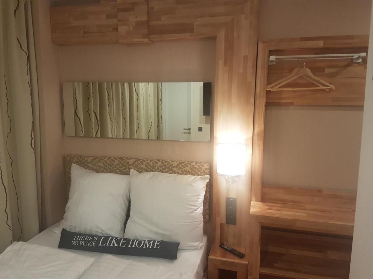Elbgalerie Hotel ハンブルク エクステリア 写真
